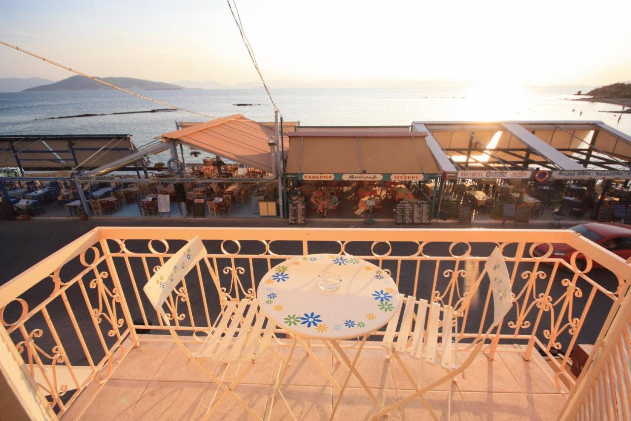 广场酒店 Aegina 外观 照片